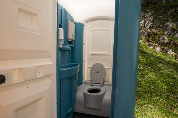Best Portable restroom trailer rental  in Marlinton, WV